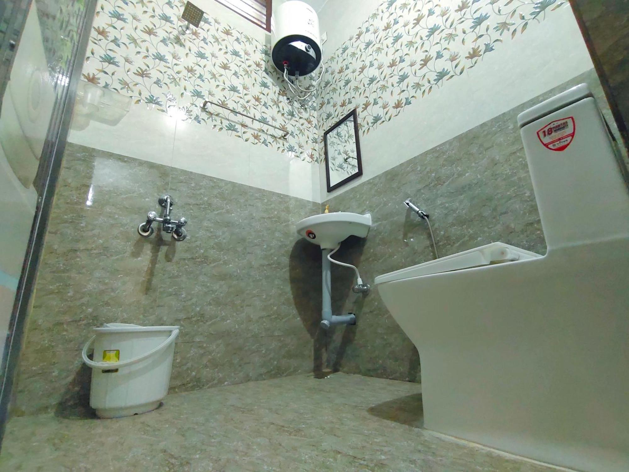 بونديتْشيري Pv Inn المظهر الخارجي الصورة